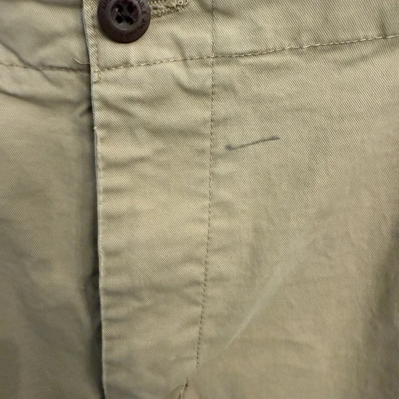Men’s Broken In American Eagle Khaki pants. - Picture 3 of 6
